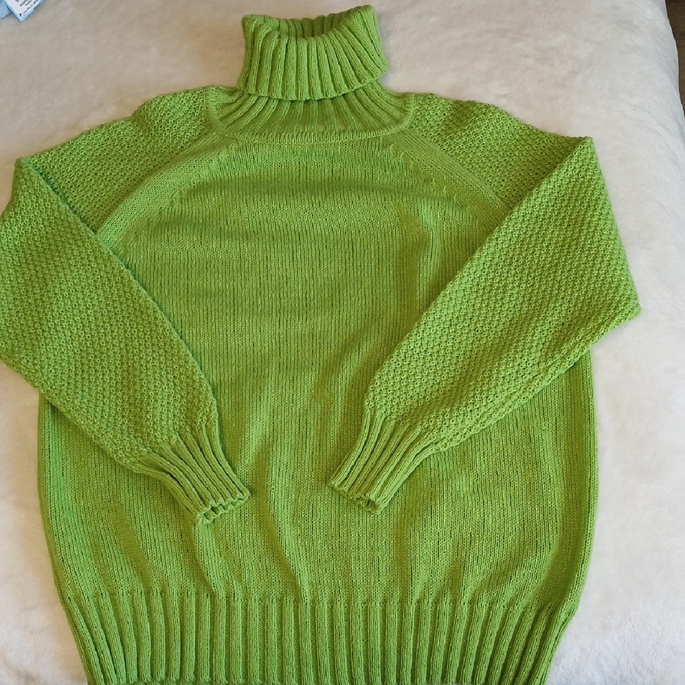 EUC Lime Green Turtleneck Sweater